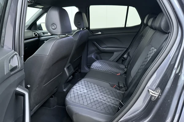 Volkswagen T-Cross (2025) — foto 16 van 17