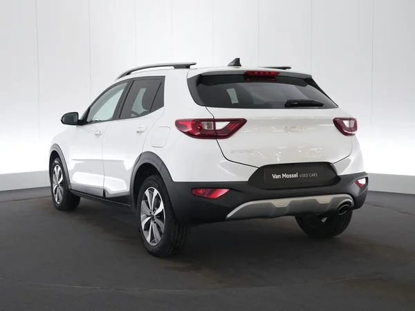 Kia Stonic (2024) — foto 12 van 22