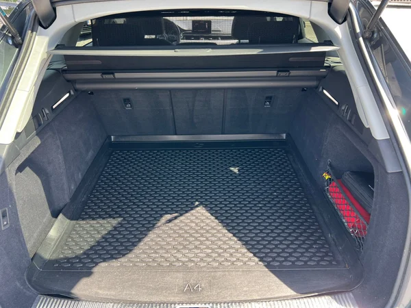 AUDI A4 Avant (2019) — foto 6 van 18
