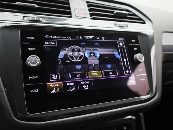 Volkswagen Tiguan (2022) — foto 20 van 36