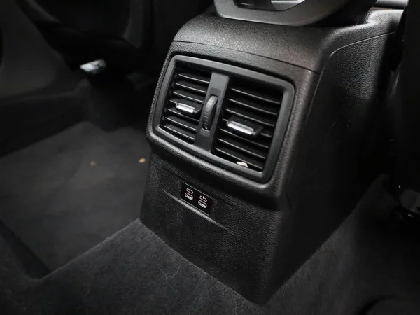BMW X1 (2021) — foto 33 van 46