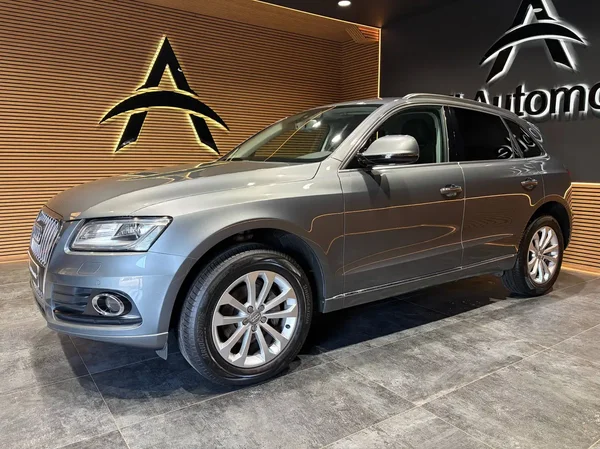Audi Q5 (2015) — foto 19 van 28