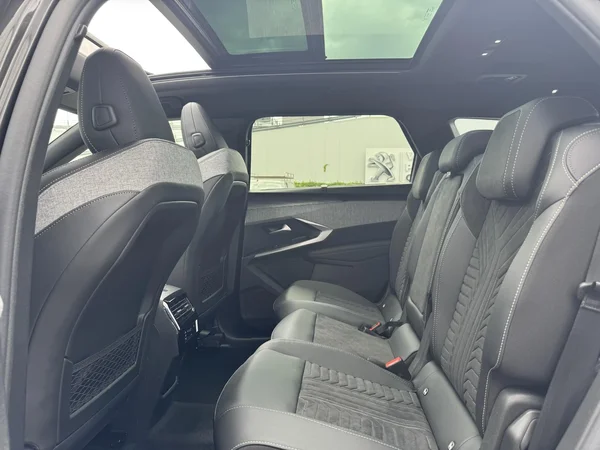 Peugeot e-5008 (2026) — foto 6 van 30