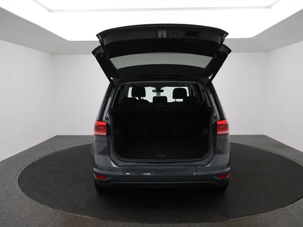 VOLKSWAGEN Touran Dsl (2021) — foto 21 van 30