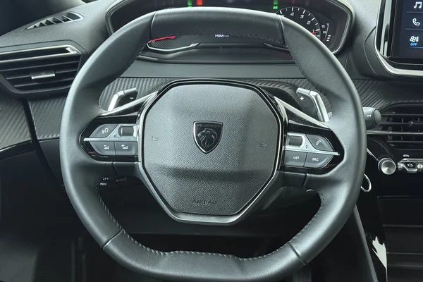 Peugeot 2008 (2025) — foto 2 van 16