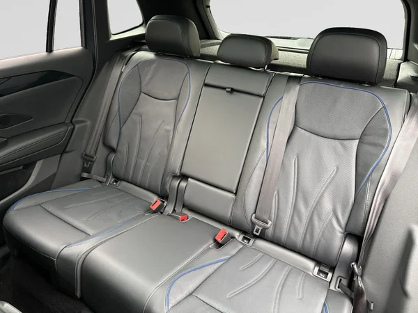 VOLKSWAGEN Tiguan (2026) — foto 5 van 18