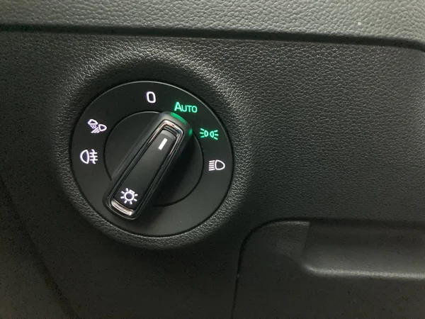 SKODA Karoq (2023) — foto 22 van 36