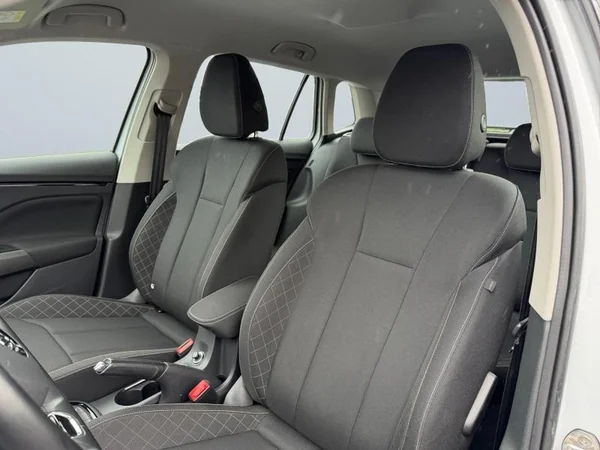 SKODA Kamiq (2022) — foto 2 van 31