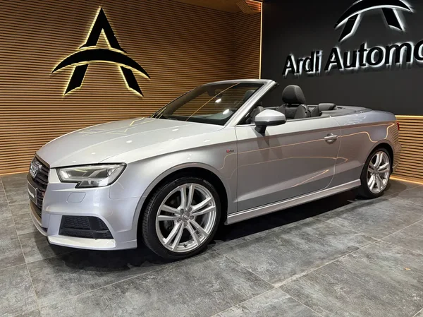 Audi A3 (2017) — foto 17 van 28