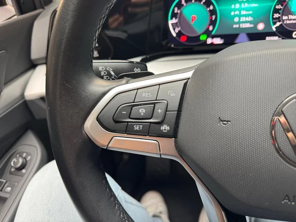 VOLKSWAGEN Golf VIII (2024) — foto 13 van 15