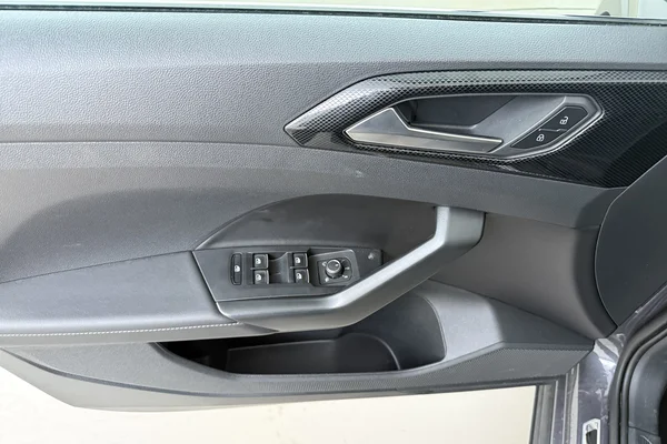 Volkswagen T-Cross (2025) — foto 8 van 17