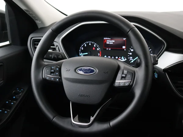 FORD Kuga (2024) — foto 14 van 28