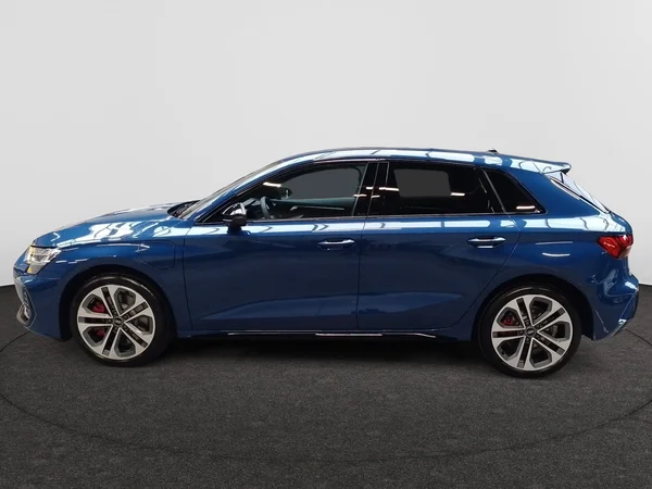 AUDI A3 Sportback PHEV (2024) — foto 11 van 15