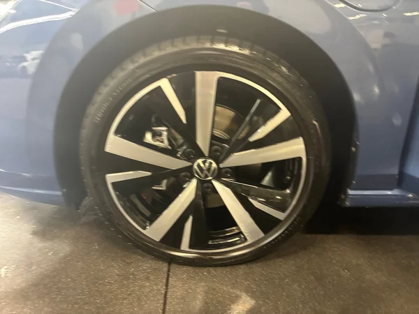 VOLKSWAGEN Golf VIII (2024) — foto 9 van 24