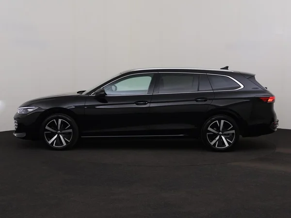 VOLKSWAGEN Passat SW (2025) — foto 12 van 19