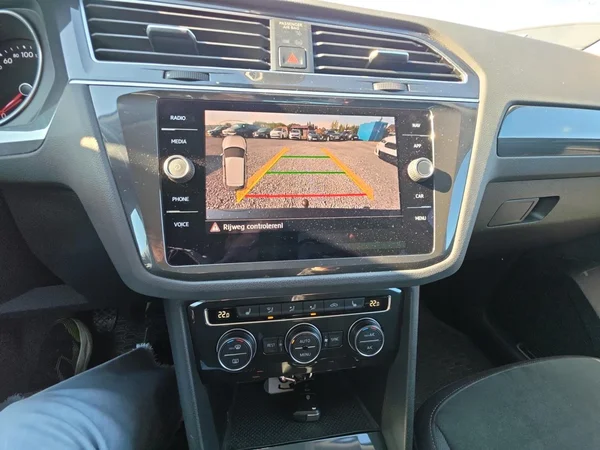 VOLKSWAGEN Tiguan (2019) — foto 5 van 24