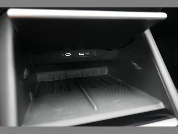 VOLKSWAGEN Tiguan eHybrid (PHEV) (2025) — foto 18 van 38