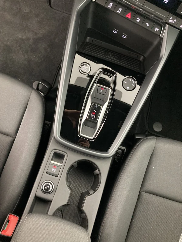 AUDI A3 Sportback (2025) — foto 14 van 36