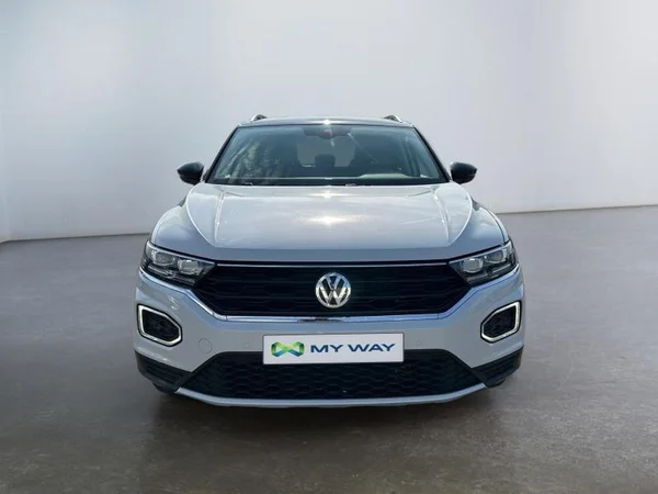 VOLKSWAGEN T-Roc (2019) — foto 22 van 28