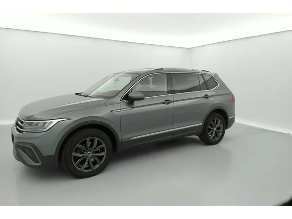 VOLKSWAGEN Tiguan Allspace (2023) — foto 32 van 36