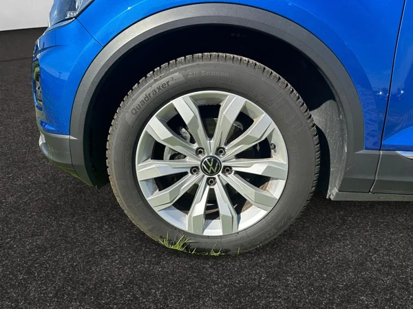 VOLKSWAGEN T-Roc (2020) — foto 16 van 24