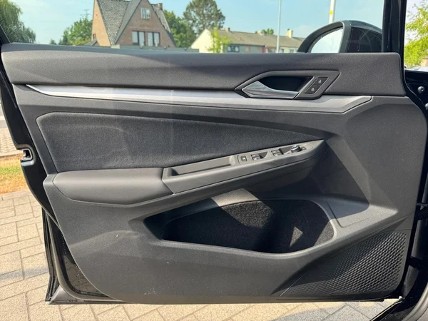 VOLKSWAGEN Golf VIII SW (2026) — foto 15 van 24