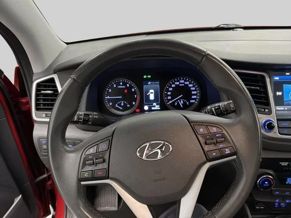 Hyundai Tucson (2017) — foto 2 van 21