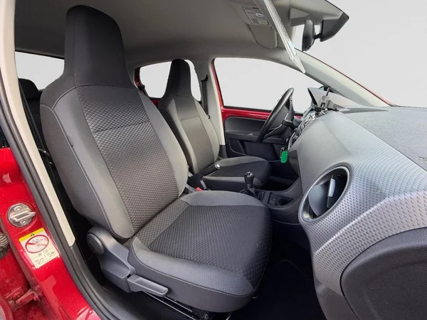 VOLKSWAGEN Up! (2023) — foto 18 van 24