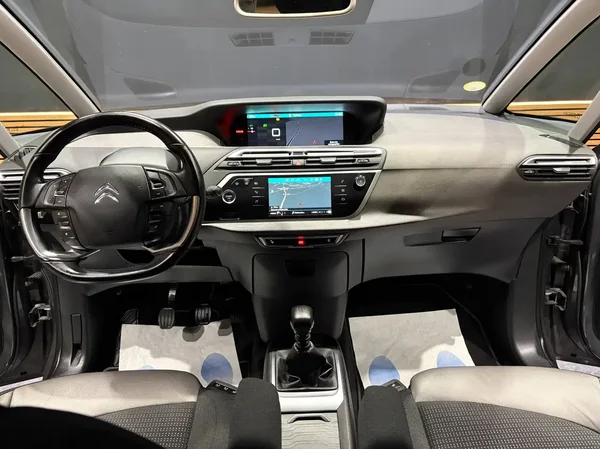 Citroen C4 (2019) — foto 2 van 27