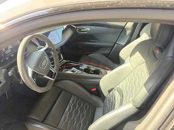 AUDI RS e-tron GT (2022) — foto 20 van 21