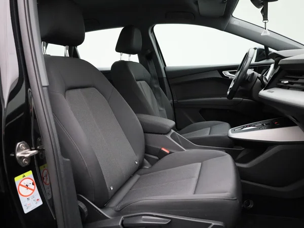 Audi Q4 e-tron (2023) — foto 33 van 43