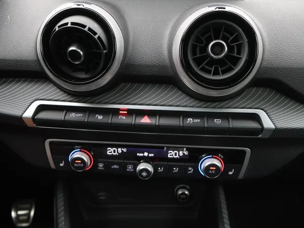Audi Q2 (2022) — foto 9 van 29
