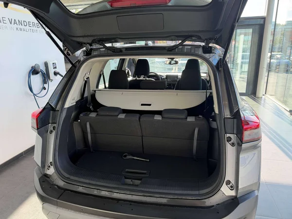 Nissan X-Trail — foto 21 van 24