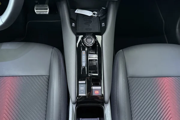 Alfa Romeo Junior (2025) — foto 4 van 18