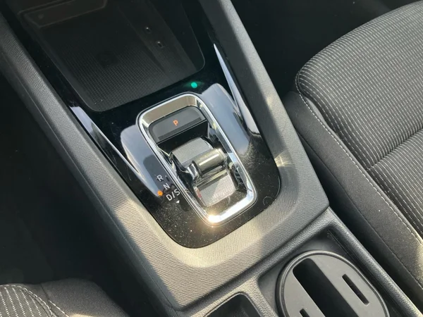 SKODA Octavia Combi PHEV (2020) — foto 4 van 26
