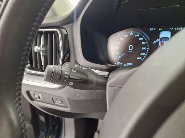 Volvo V60 (2022) — foto 5 van 17