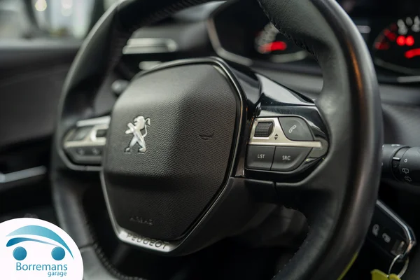 Peugeot 208 (2021) — foto 11 van 38