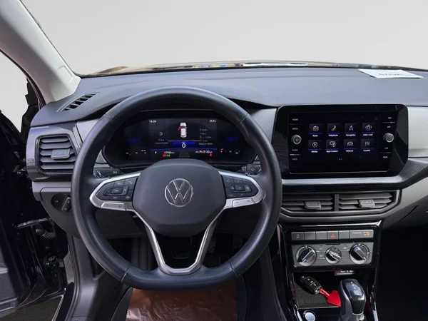 VOLKSWAGEN T-Cross (2024) — foto 2 van 14