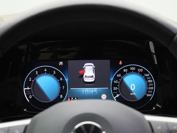 Volkswagen Golf (2021) — foto 35 van 36