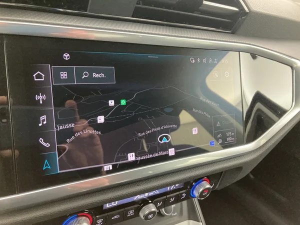 AUDI Q3 (2022) — foto 22 van 36
