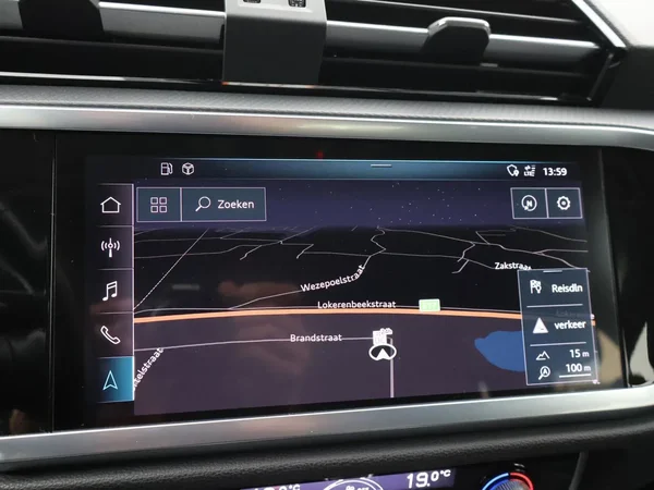 Audi Q3 (2019) — foto 4 van 31
