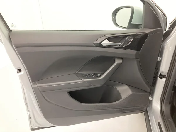 VOLKSWAGEN T-Cross (2025) — foto 14 van 36