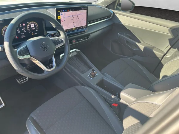 VOLKSWAGEN T-Roc (2026) — foto 12 van 16