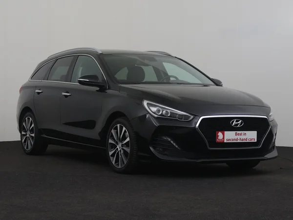 HYUNDAI i30 (2019) — foto 25 van 30