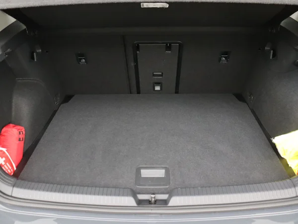 VOLKSWAGEN Golf (2024) — foto 8 van 28