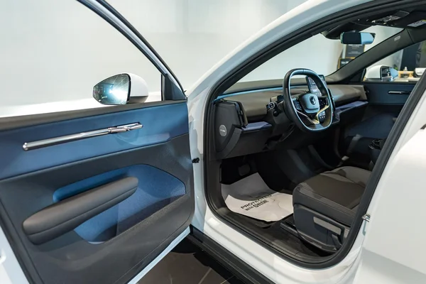 Volvo EX30 (2024) — foto 13 van 31