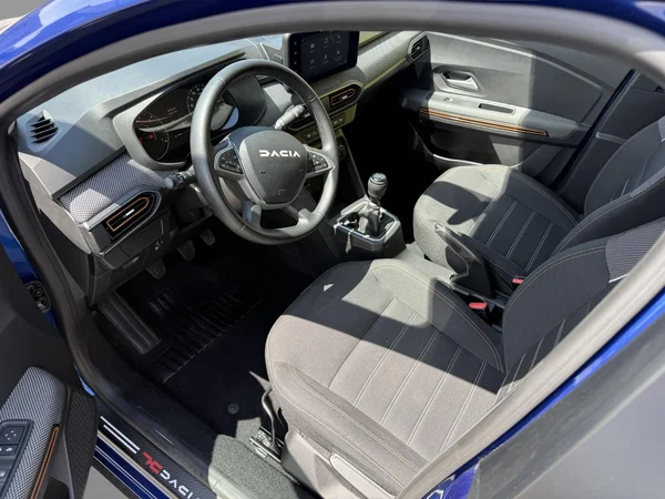 Dacia Sandero Stepway (2023) — foto 15 van 16