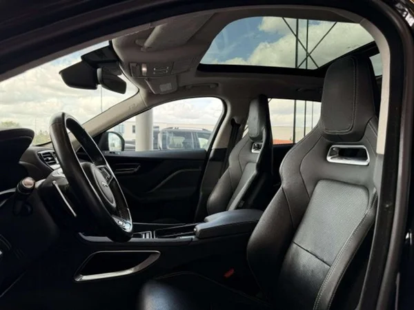 Jaguar F-PACE (2020) — foto 2 van 23