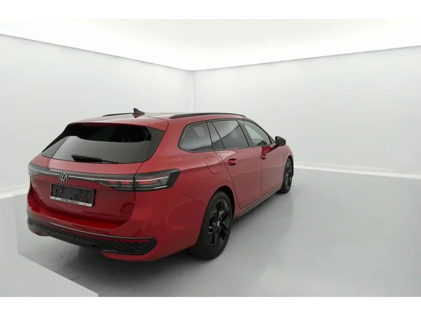 VOLKSWAGEN Passat SW (2024) — foto 6 van 36