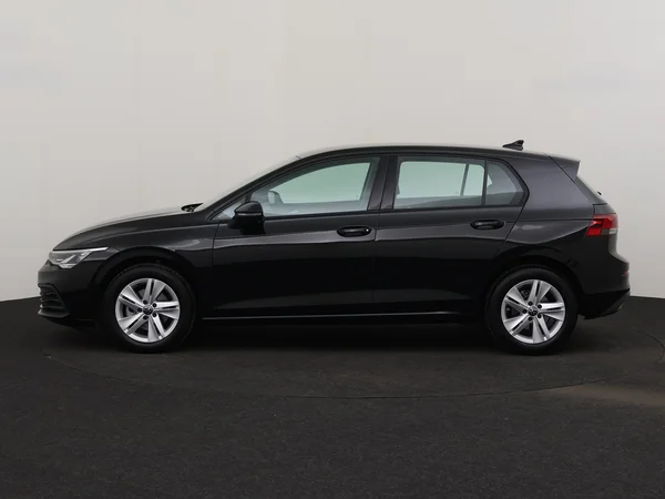 VOLKSWAGEN Golf (2024) — foto 12 van 28